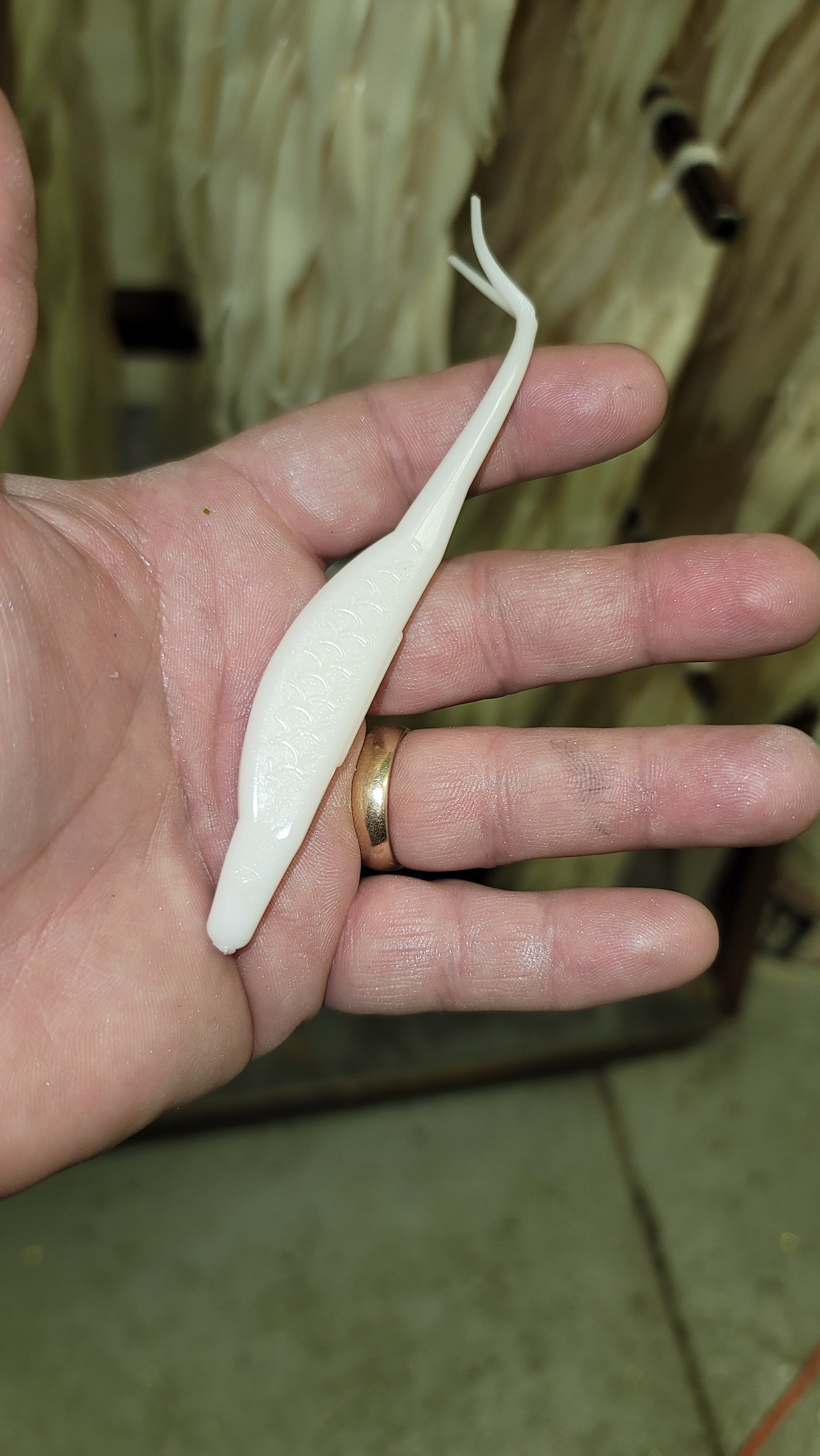 Angled Split Tailed Crush